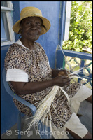 Local artisans - Arthur's Town - Cat Island. Bahamas