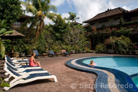 Pool Hotel Matahari Bungalow Legian Street in Kuta. Bali. Cristina Silvente.